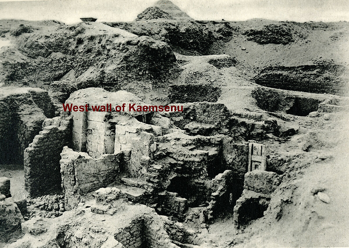 West wall of the chapel of the mastaba Kaemsenu with niches for Iretnub, Kaemsenu and Werdjedptah, Limestone, paint