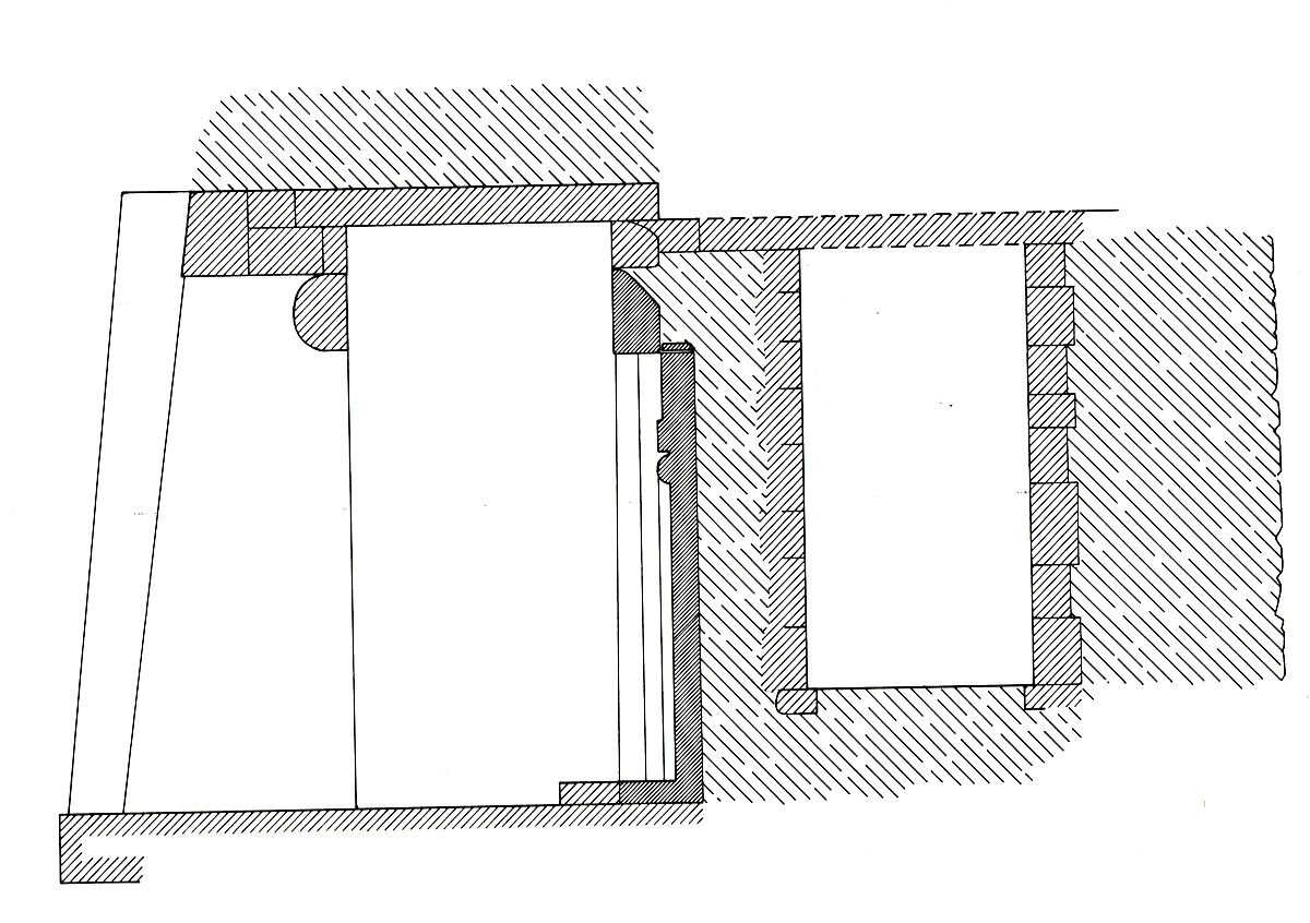 West wall of the chapel of the mastaba Kaemsenu with niches for Iretnub, Kaemsenu and Werdjedptah, Limestone, paint