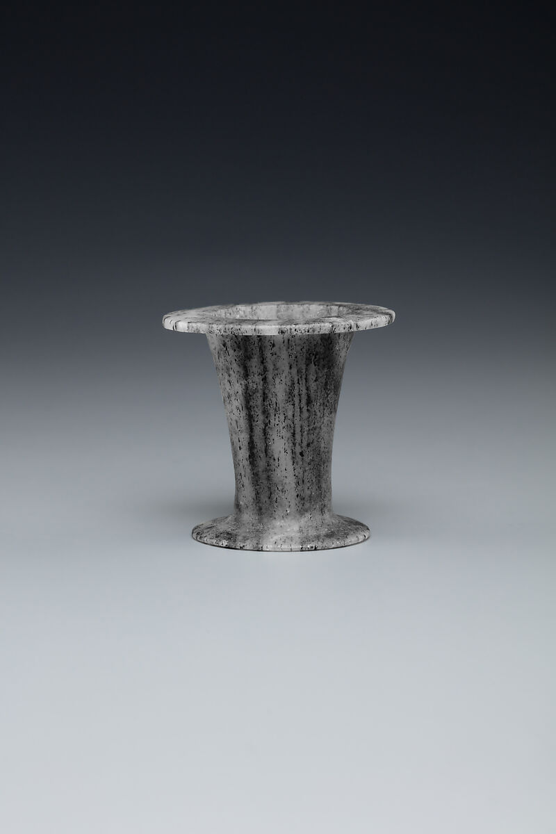 Miniature ointment jar, Gneiss