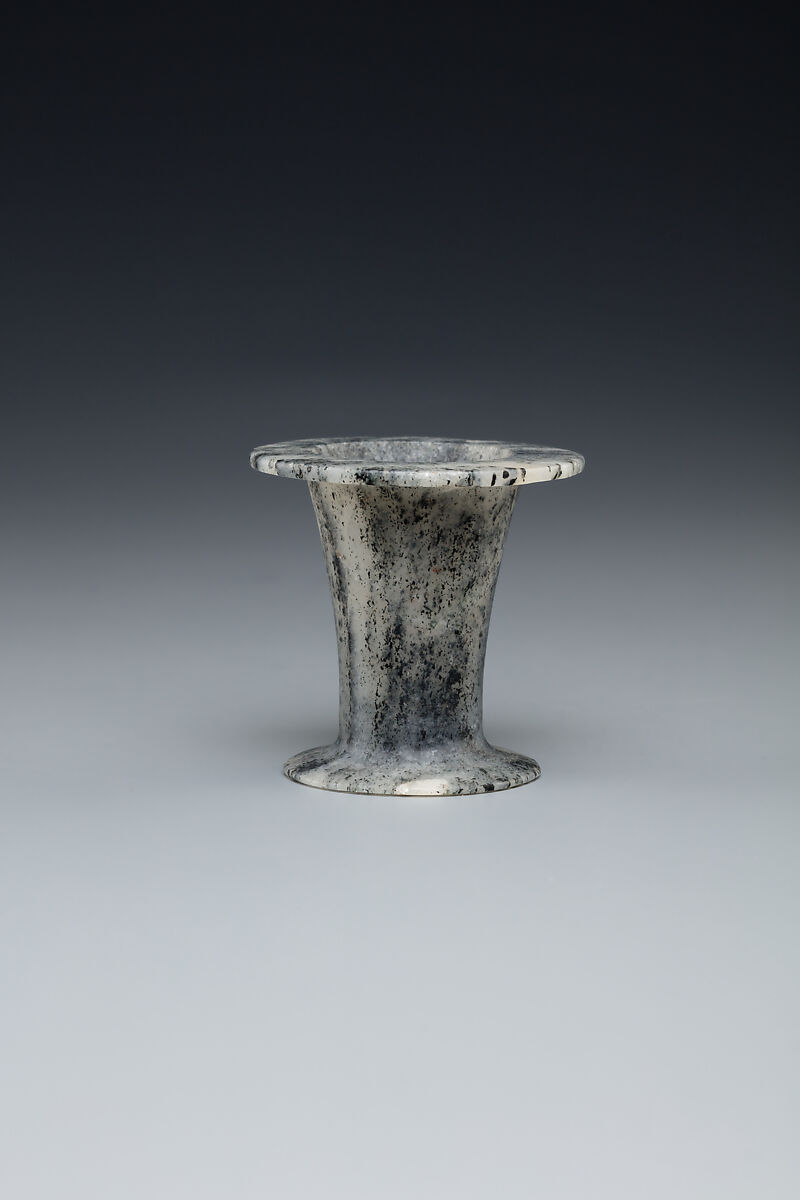 Miniature ointment jar, Gneiss
