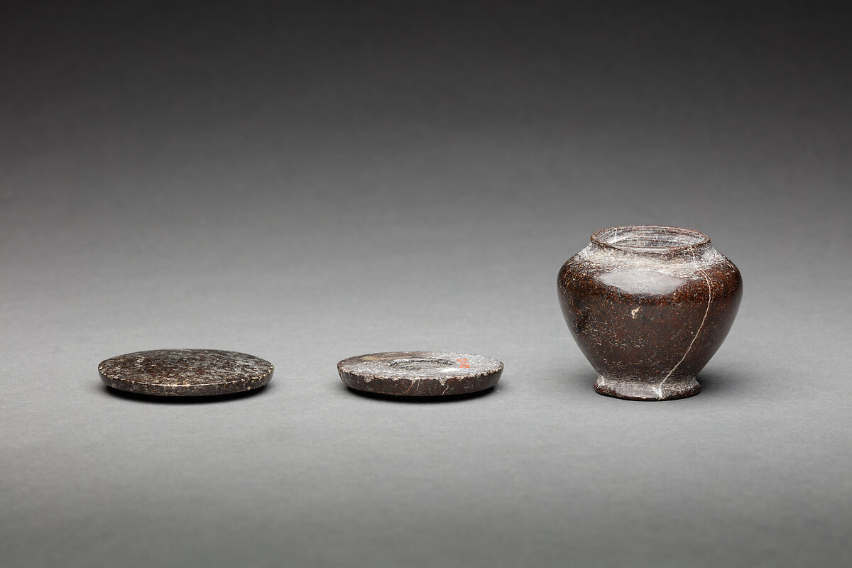 Kohl jar, Serpentinite