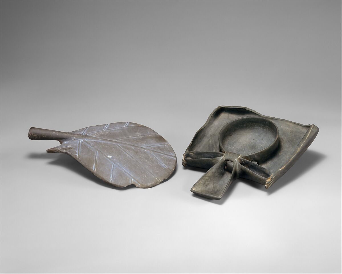 Dish in the shape of a leaf, Greywacke