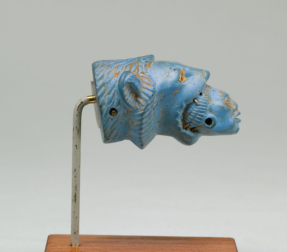 Handle Depicting a Lion Subduing a Nubian, Egyptian blue, gold