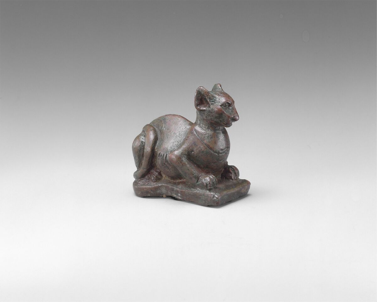 Crouching Cat Figurine, Bronze 