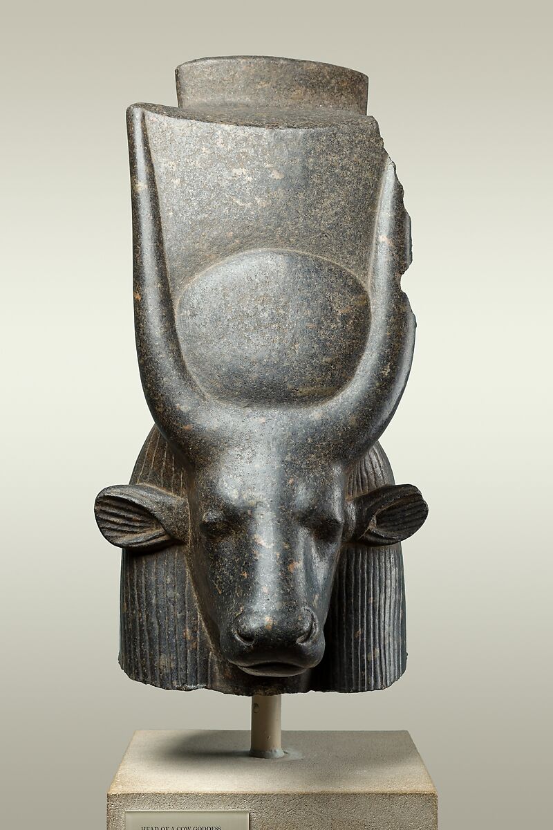 Head of a cow goddess, Porphyritic diorite
