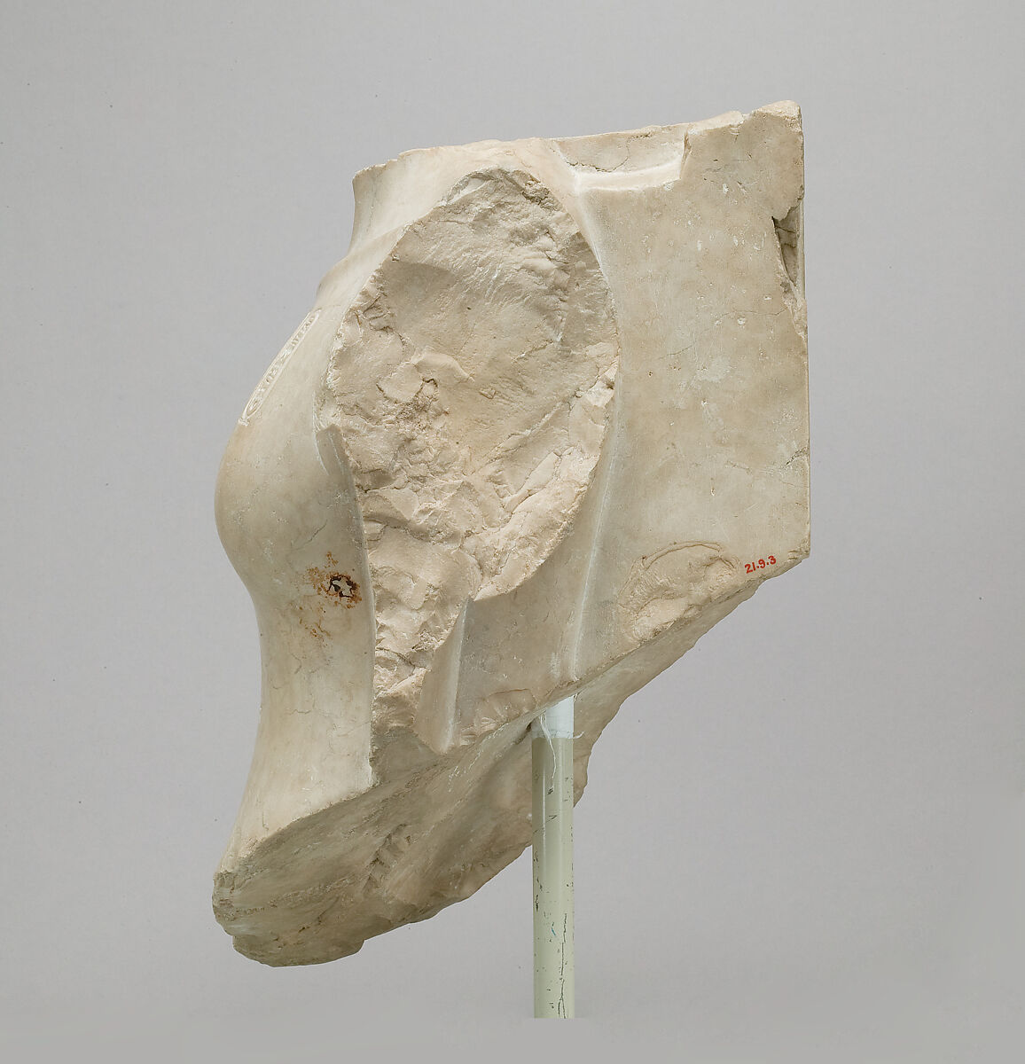 Torso of Akhenaten, Indurated limestone