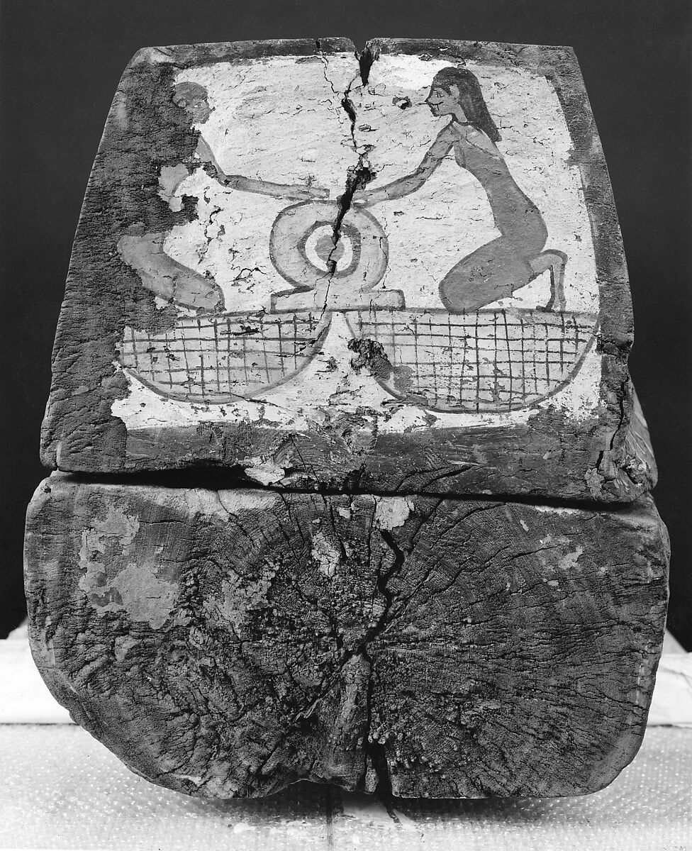 Rishi coffin, Sycomore wood, stucco, paint