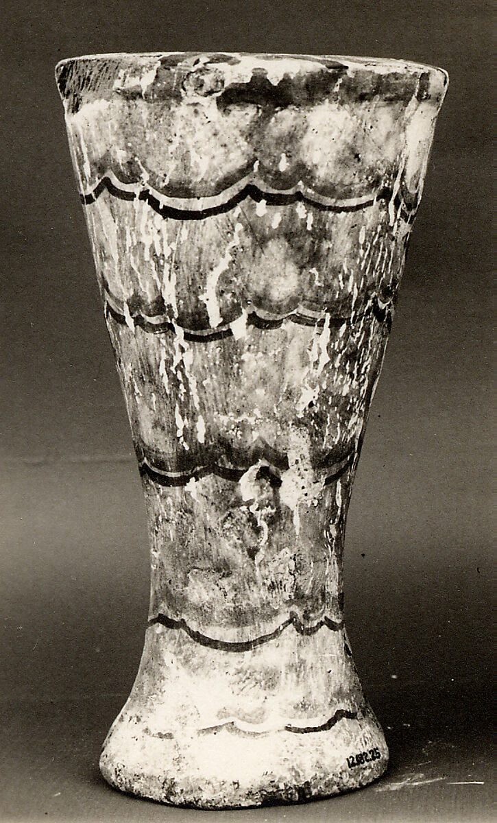 Model vase, Wood, paint