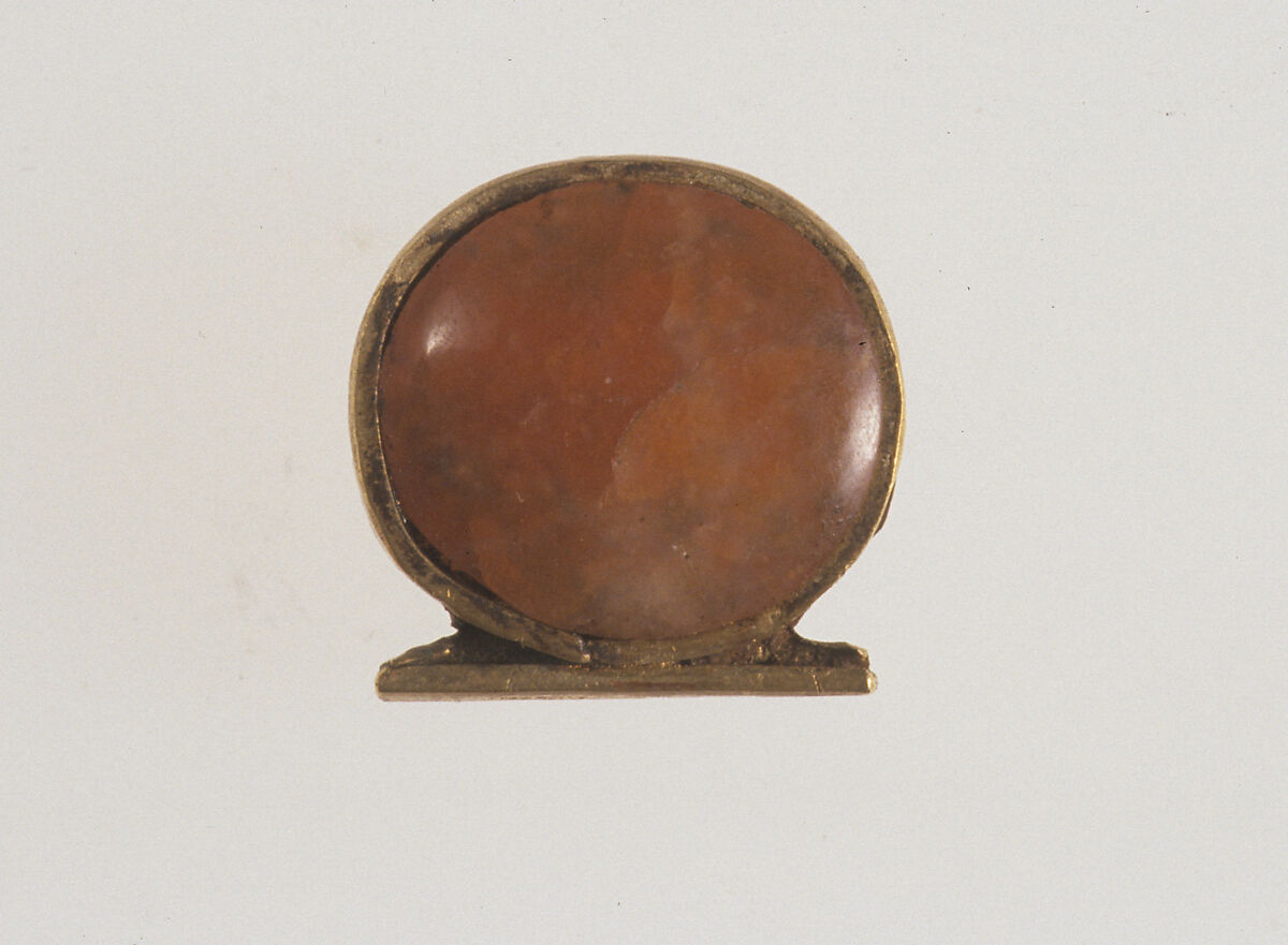Shen amulet of Reniseneb, Gold, carnelian