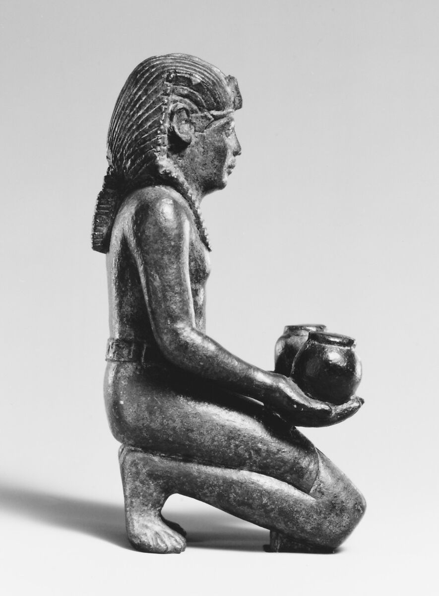 Kneeling statuette of King Amasis, Bronze, precious metal inlay and leaf