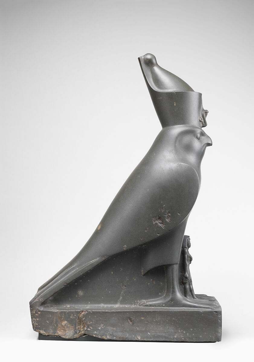 Statue of Horus as a falcon protecting King Nectanebo II, Metagraywacke