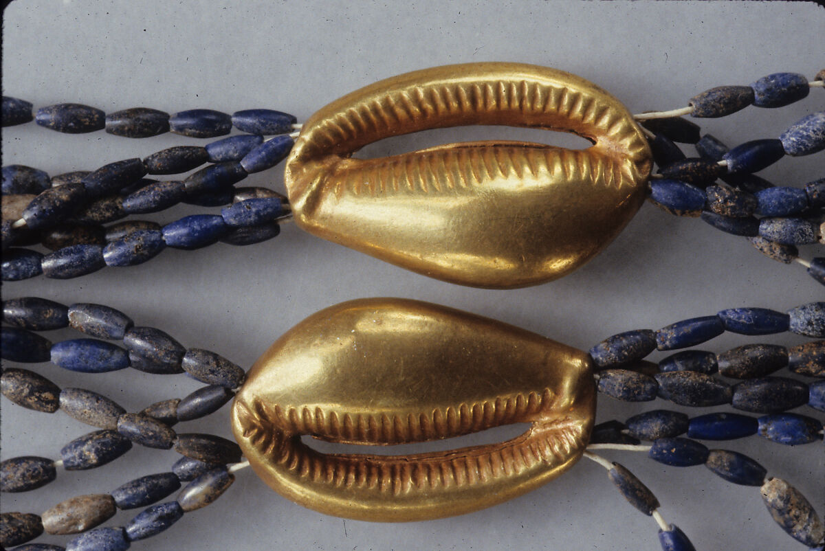 Girdle of Hepy, Gold; lapis-lazuli
