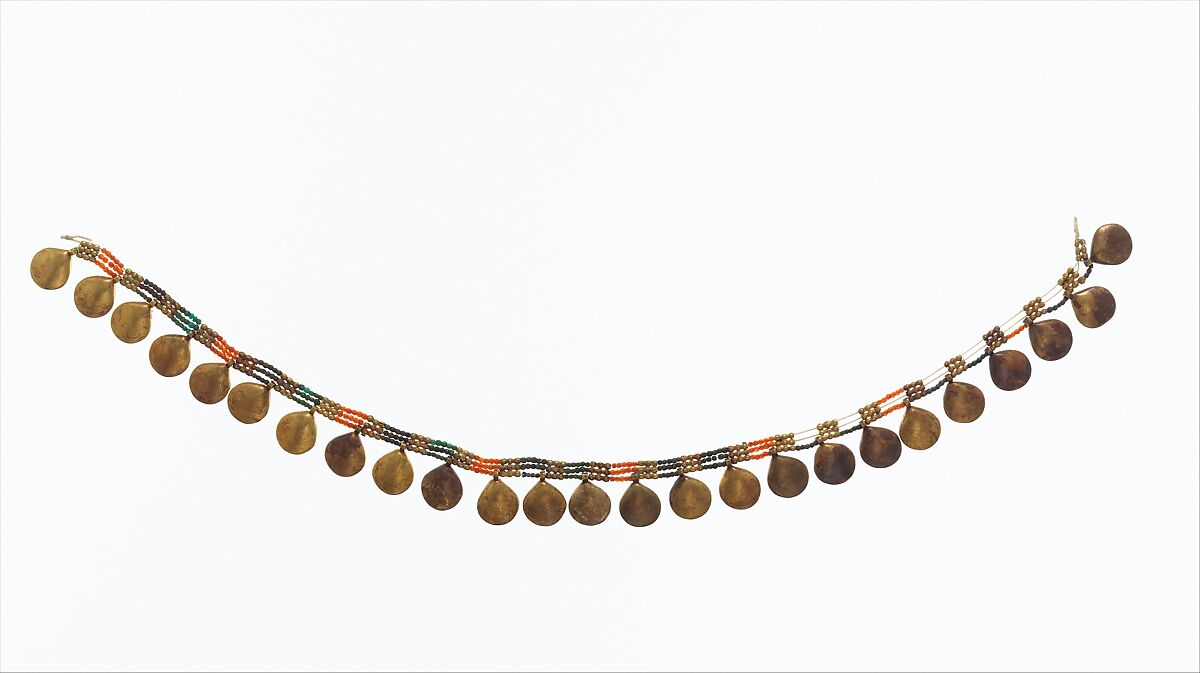 Necklace with shell pendants of Senebtisi, Gold, faience, carnelian, turquoise 