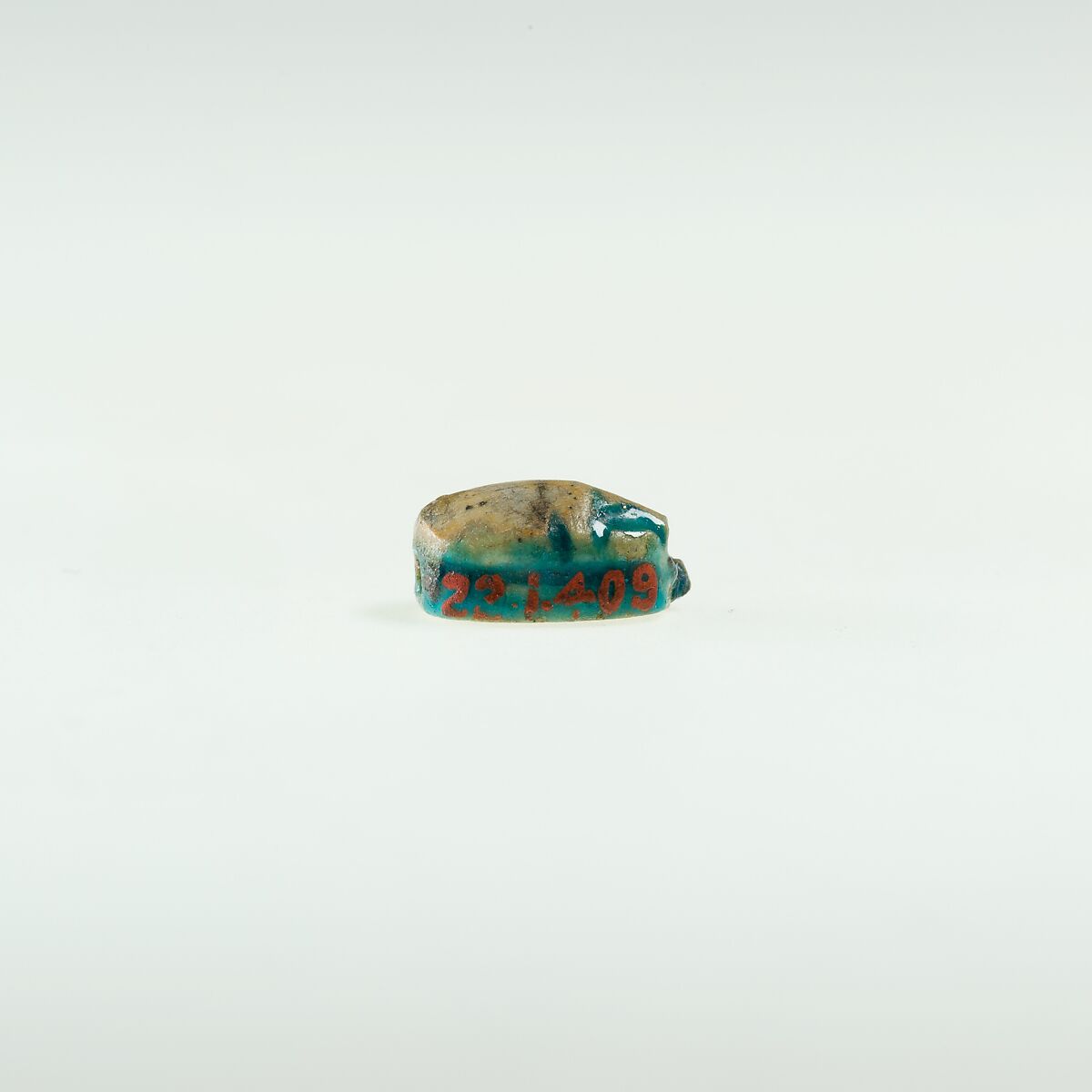Scarab Decorated with Circles, Green glazed steatite