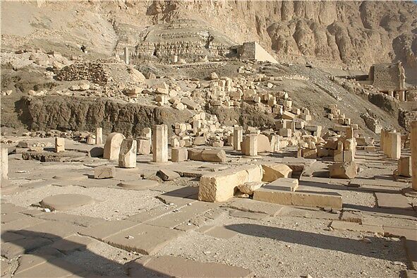 Part of an Octagonal Column from the Temple of Mentuhotep II at Deir el-Bahri, Sandstone, paint