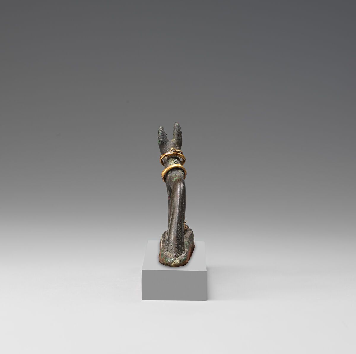Figurine of Wepwawet, Cupreous metal, gold wire