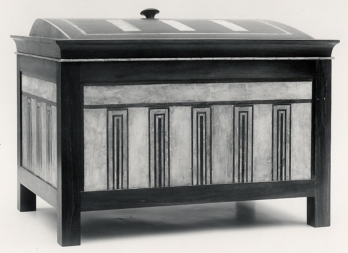 Inlaid box for cosmetic vessels of Sithathoryunet, Ebony, inlaid with ivory and red wood (restored), gold trim