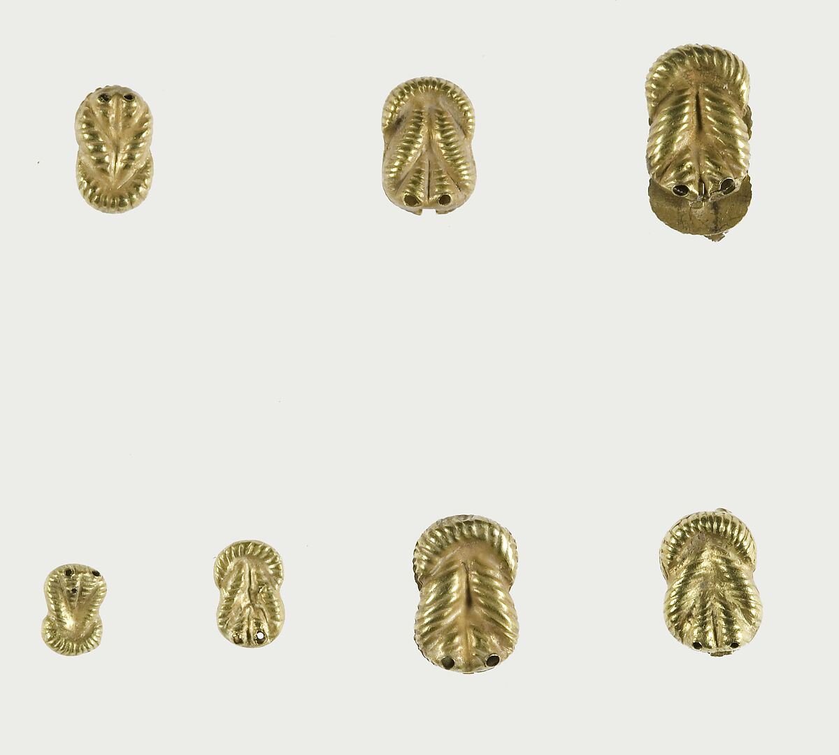 Four Knot Clasps of Sithathoryunet, Gold