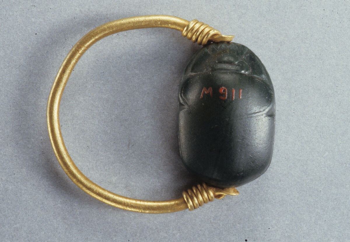Scarab Ring of the Sealer Khensu, Green jasper scarab on gold ring