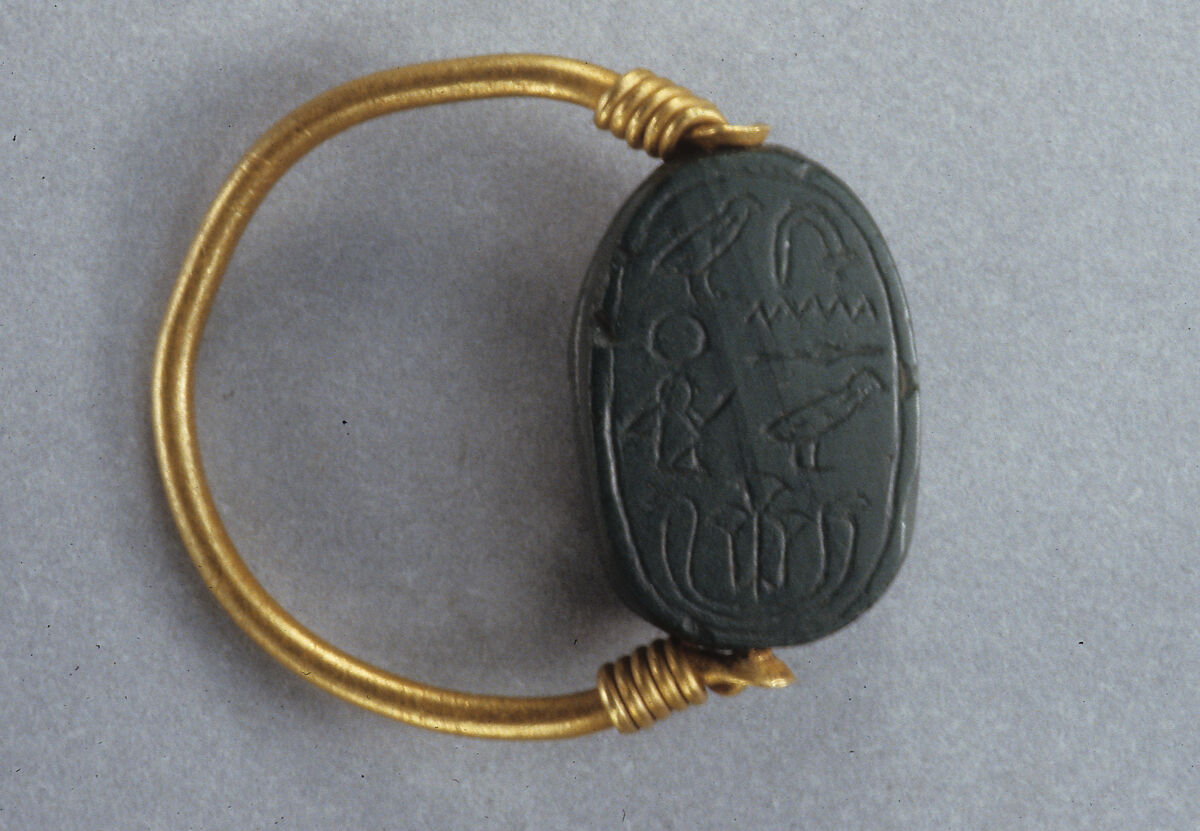 Scarab Ring of the Sealer Khensu, Green jasper scarab on gold ring 