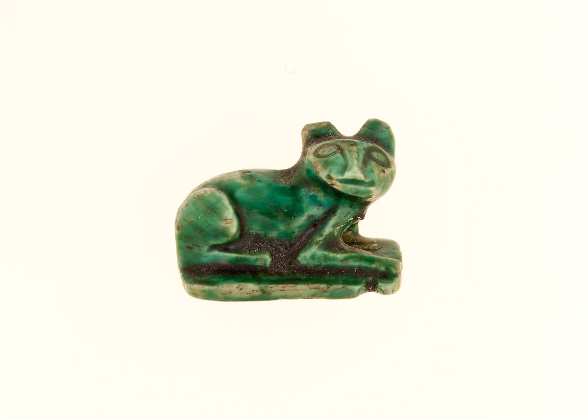 Cat Design Amulet Inscribed With the Cartouche of Aakheperkare (Thutmose I), Green glazed steatite 