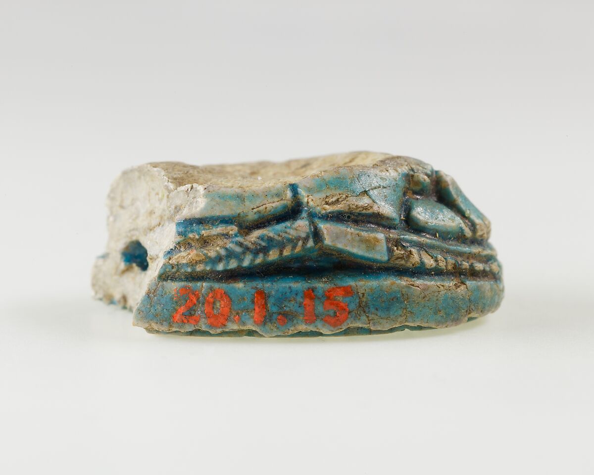 Scarab of an Official, Brigth blue glazed steatite