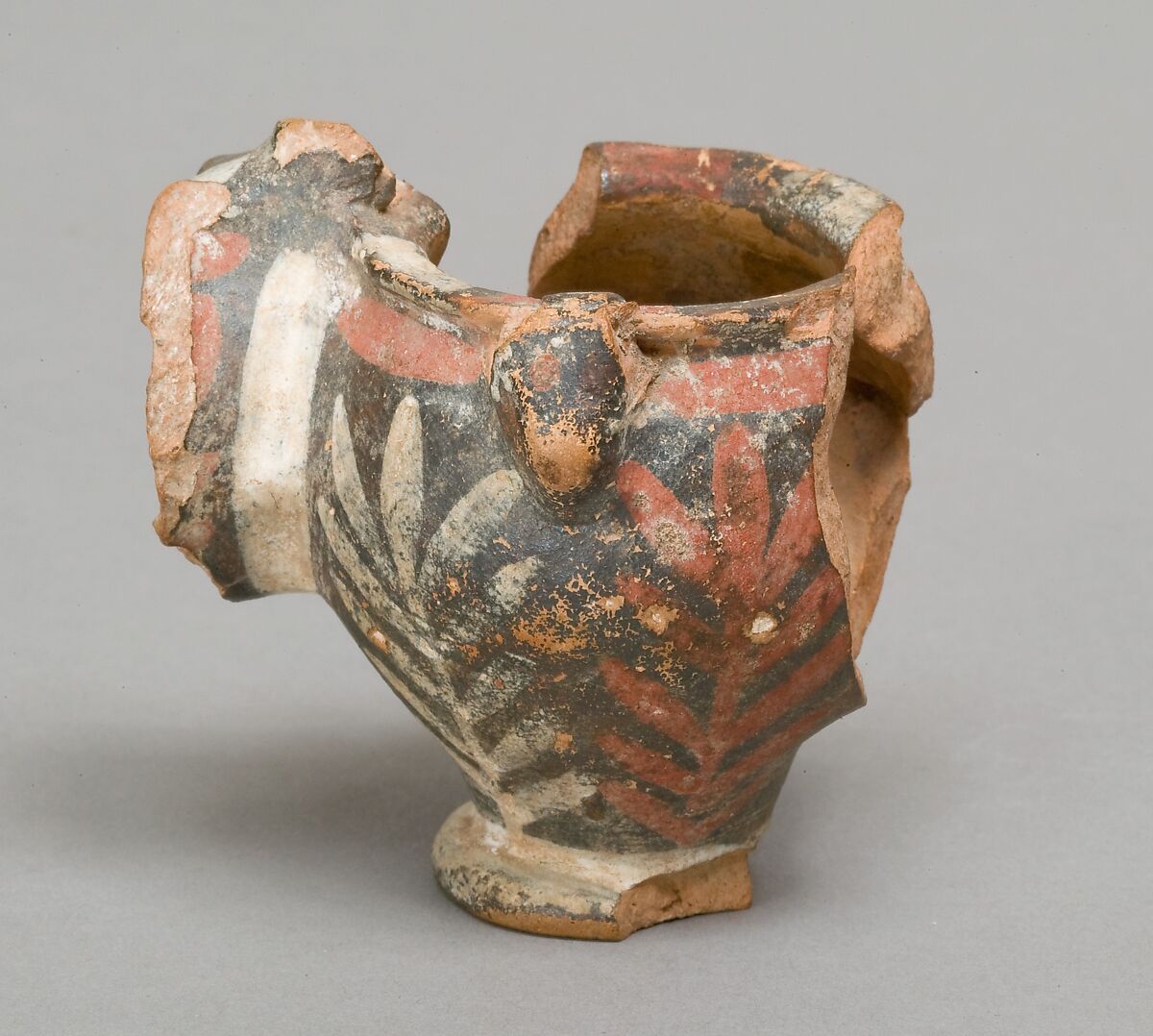 Kamares jar, Pottery, paint