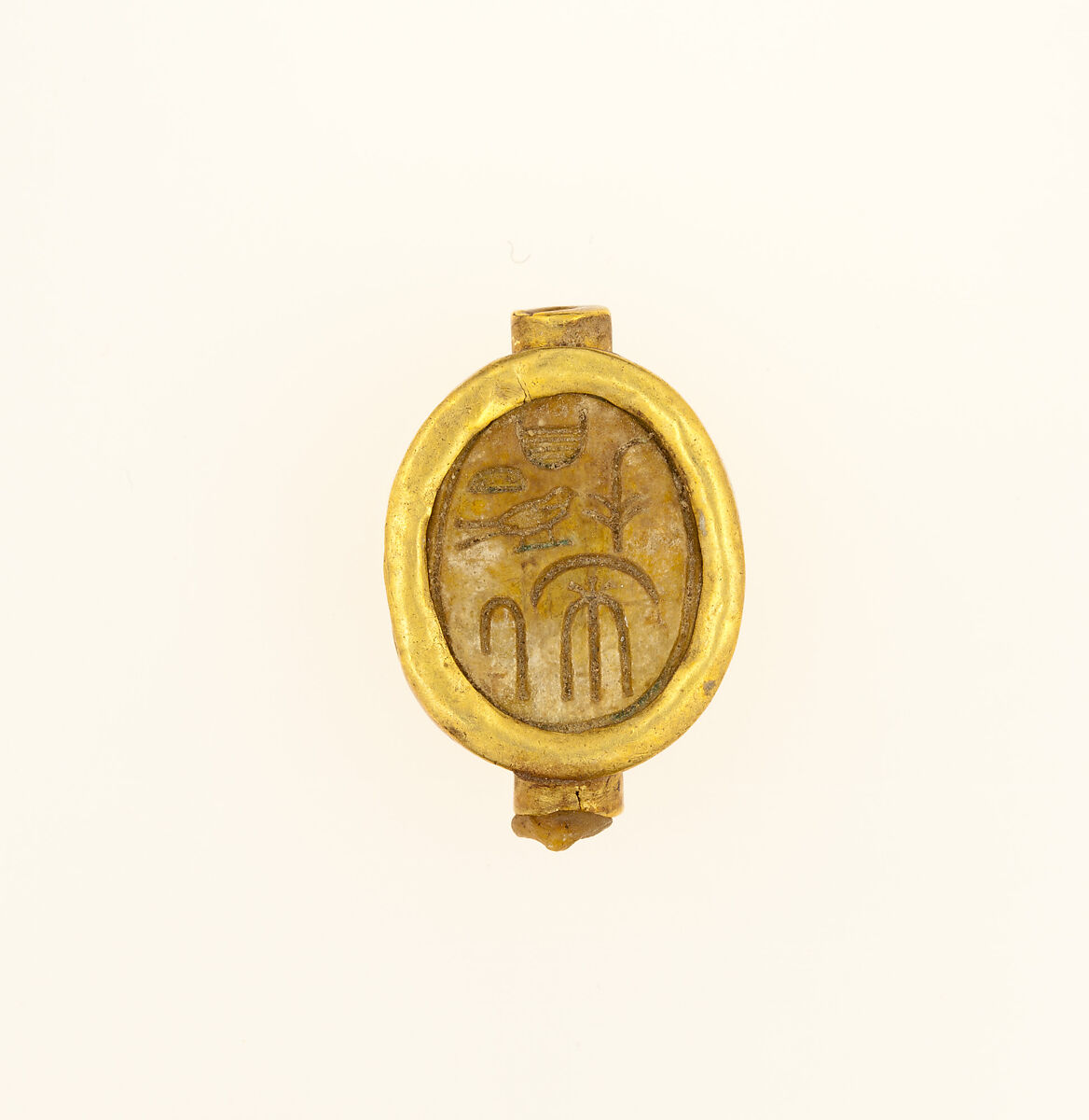 Scarab with Name of the Queen of King Ahmose, Steatite, gold mounting 