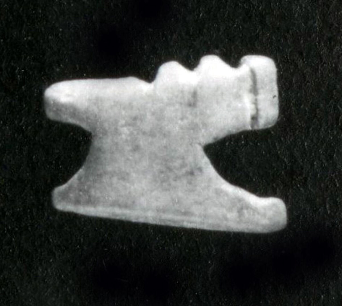 Lion amulet, Ivory 