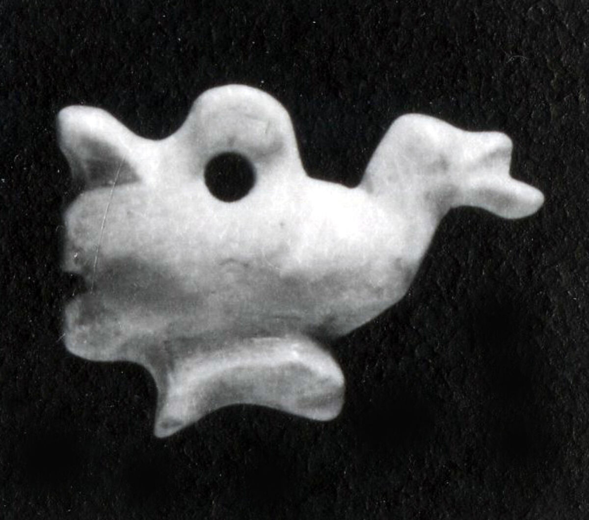 Duckling amulet, Ivory 