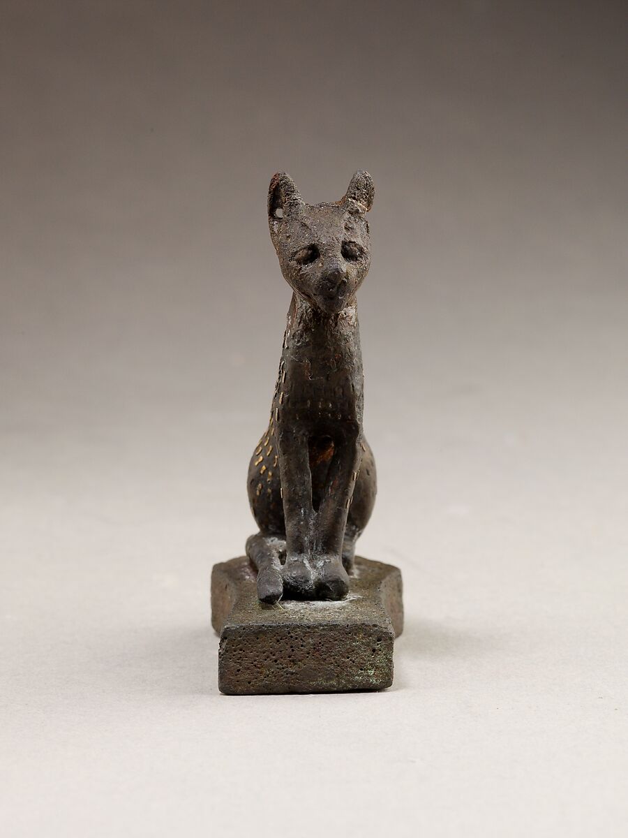 Cat, Cupreous metal, precious metal inlay 