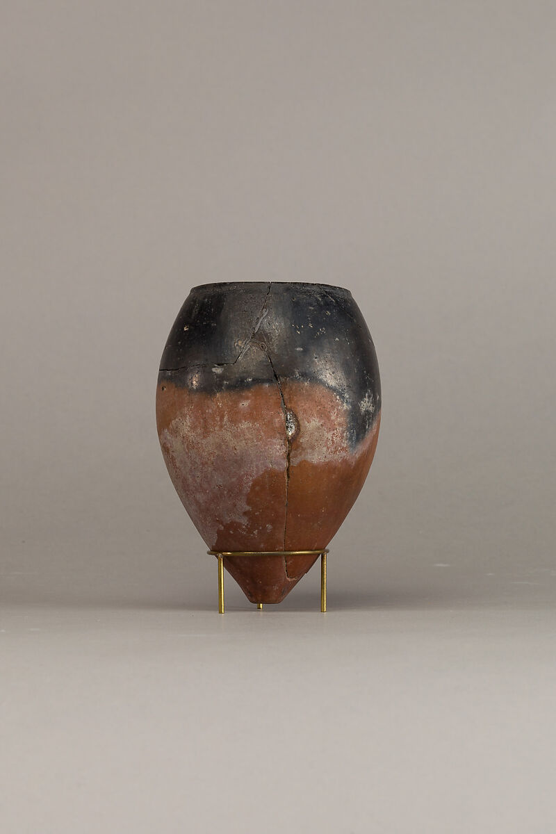 Black-topped red ware jar, Pottery