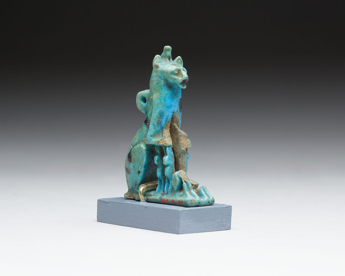 Cat with kittens amulet, Faience