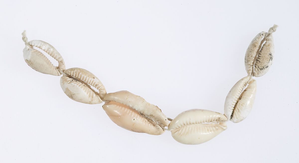 Hepy, String of cowrie shells, Shell (Marine), Nacre, Pearl 
