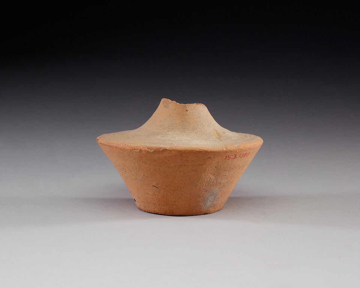 Lamp, Fine light red pottery