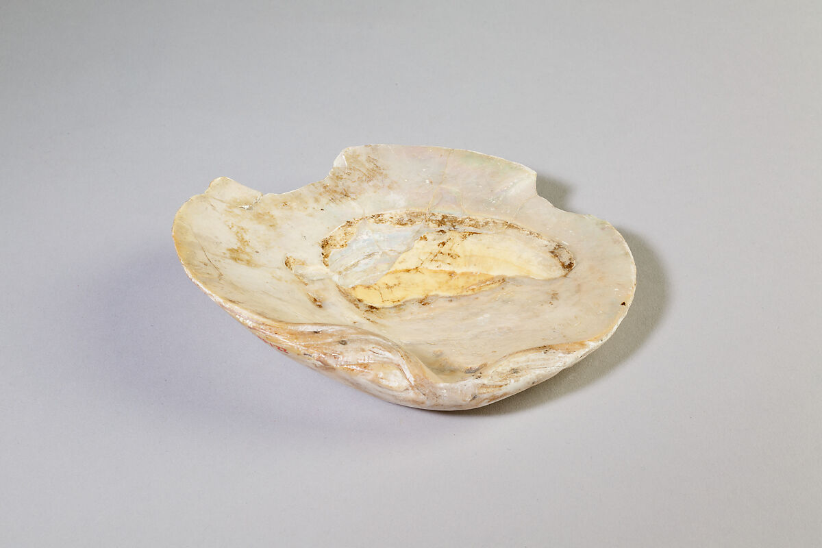 Shell Inscribed with the Cartouche of Senwosret I, Shell (Marine), nacre