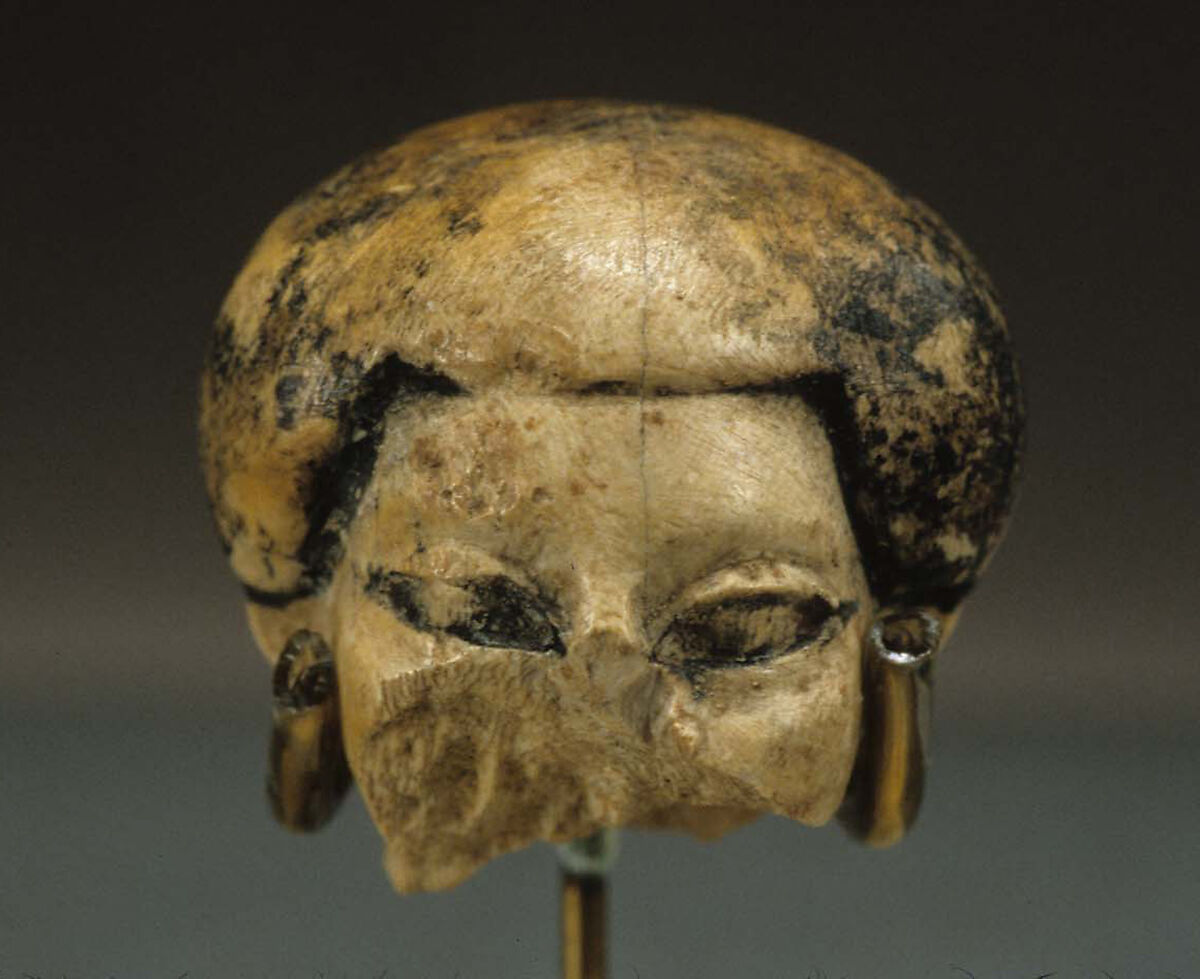 Head of statuette, Ivory, paint 