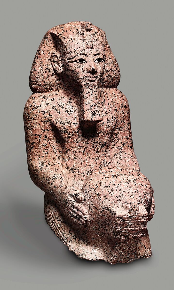 Kneeling statue of Hatshepsut, Granite, paint 