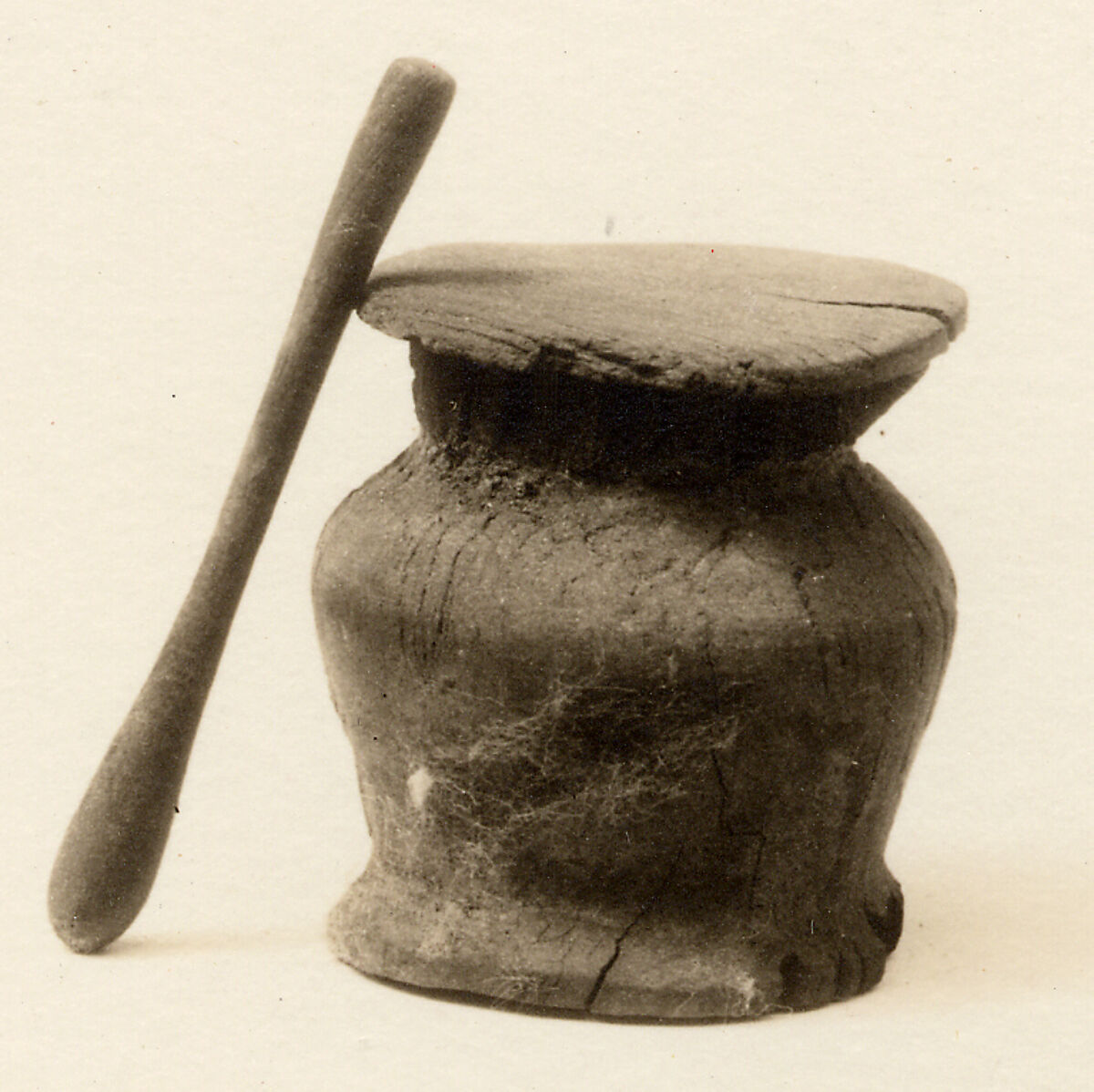 Kohl Jar (with Stick 16.10.361c), Wood, green eye paint