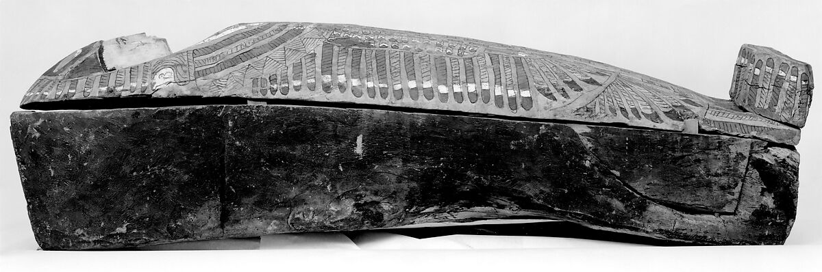 Rishi coffin, Sycomore wood, stucco, paint