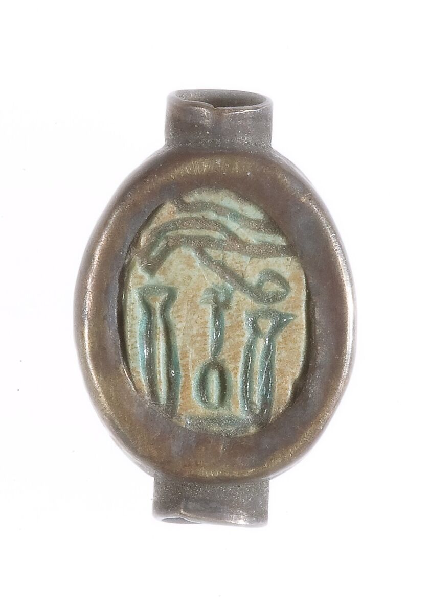 Scarab Mounted in a Ring Bezel, Glazed steatite, electrum 