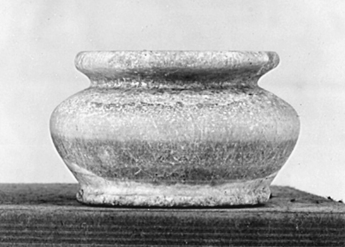 Kohl jar, Travertine (Egyptian alabaster)