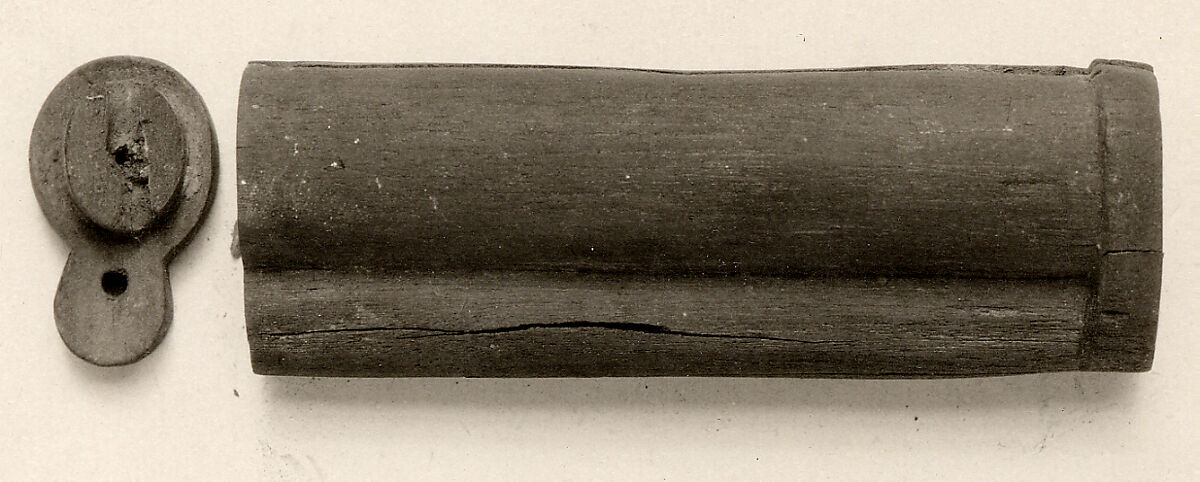 Double kohl tube with lid, Wood