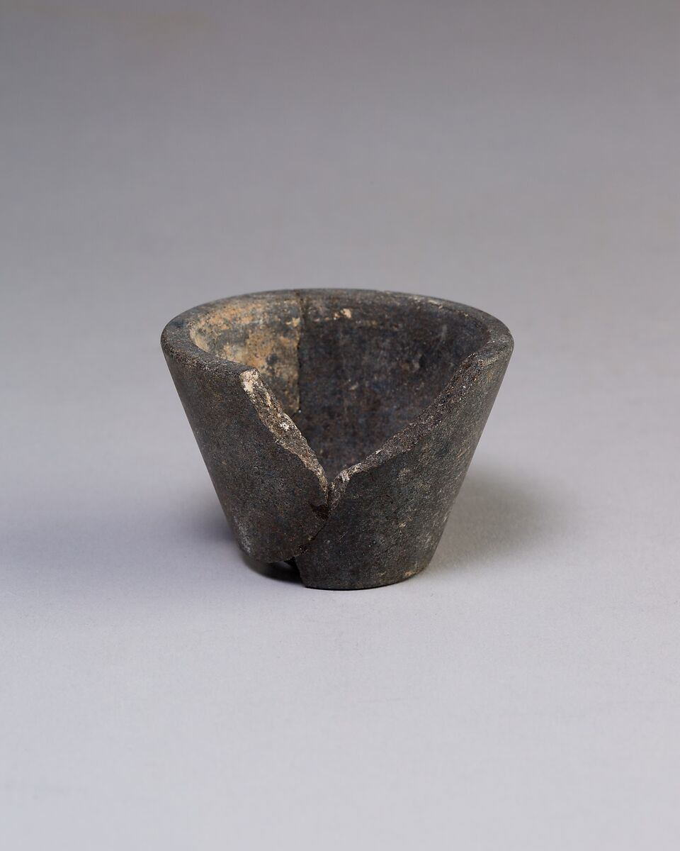"Opening of the Mouth"  vessel of Perneb, Dark stone 