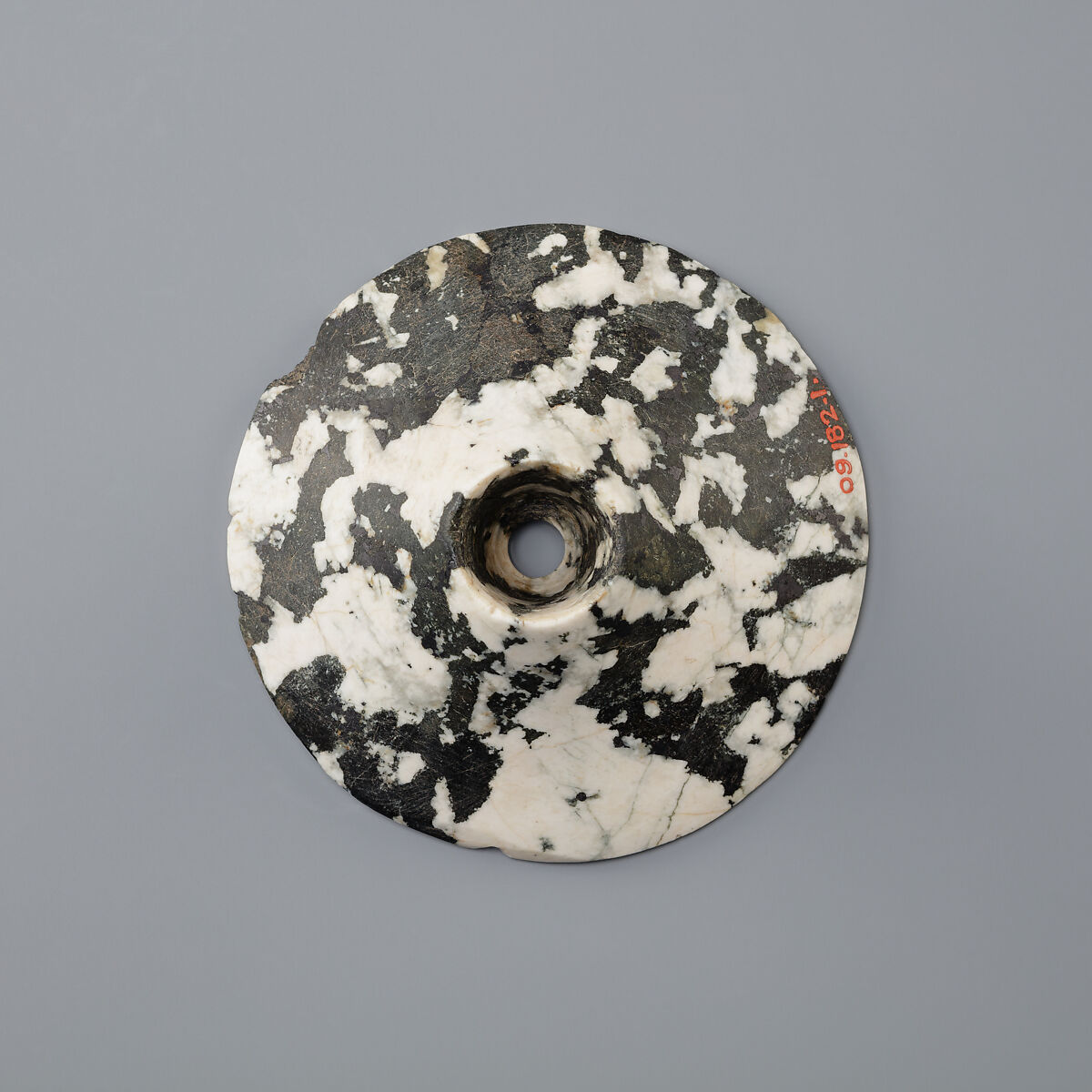 Disc-shaped macehead, Hornblende diorite