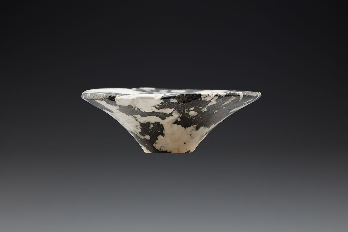 Disc-shaped macehead, Hornblende diorite