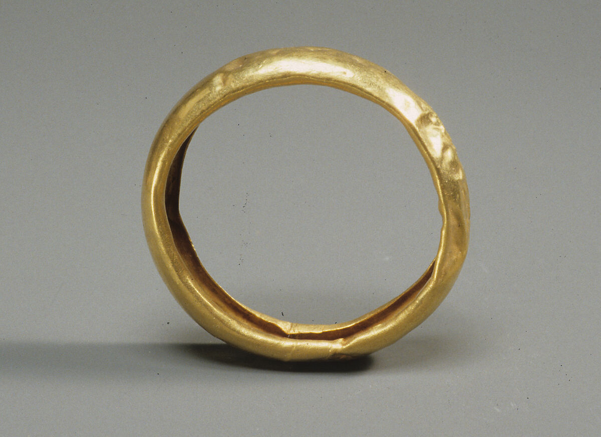 Child's bracelet, Gold