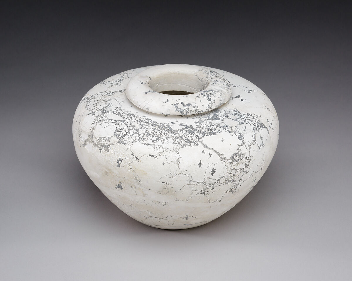 Globular jar, Magnesite