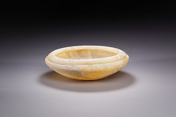 Large Rimmed Bowl