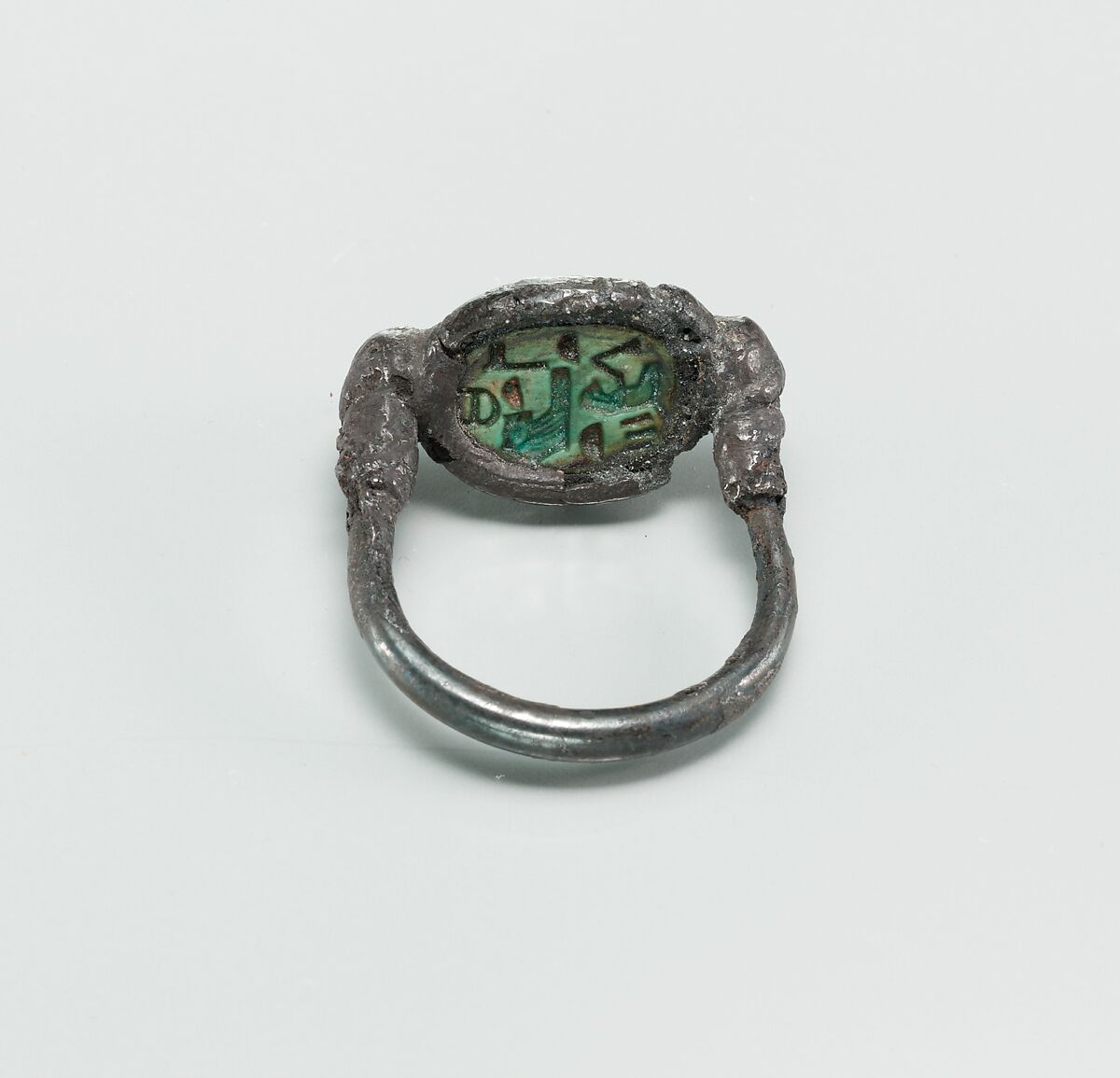 Scarab Finger Ring Inscribed "God's Wife Hatshepsut", Steatite (glazed), silver
